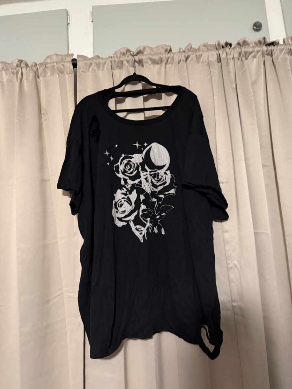 torrid Black Scoop Neck Tee with Moon & Rose Graphic